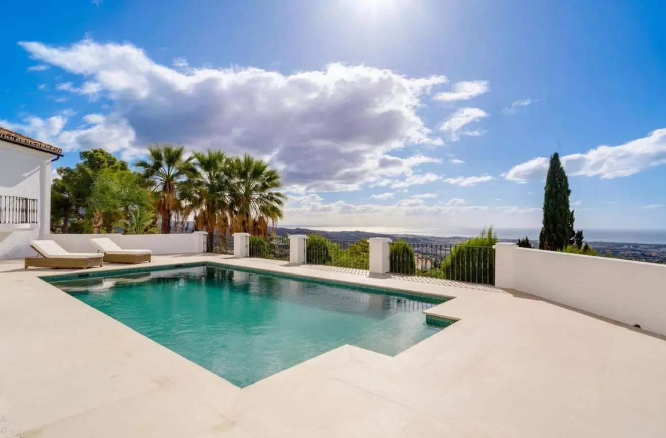 Villa Elegante Con Jardin Y Piscina Malaga 0*,  Spain