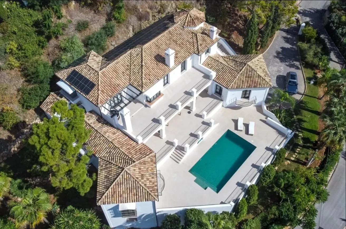 Villa Elegante Con Jardin Y Piscina Malaga