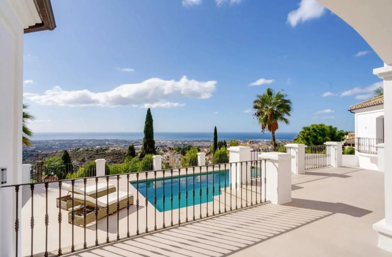 Villa Elegante Con Jardin Y Piscina Malaga